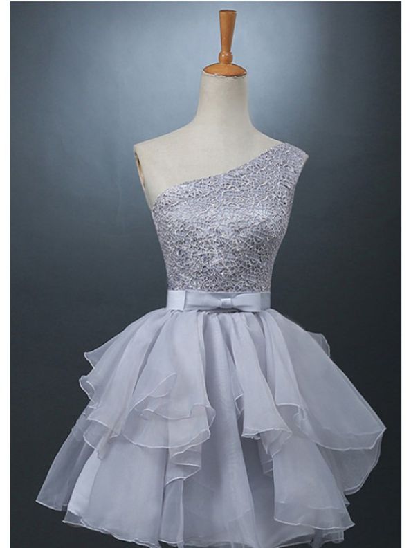 bows on dresses